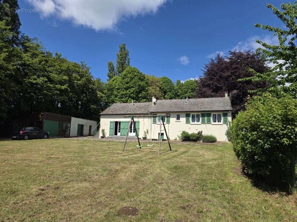 Maison 125 m² à Courmenil  - photo 2