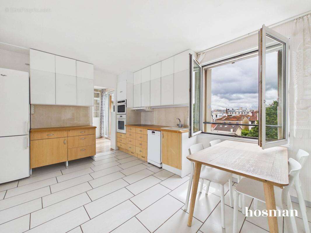 Dernier étage, terrasse, et vue dégagée ! Appartement 3 pièces de 63 m² avec cave - Rue Murillo, Vanves - photo 2