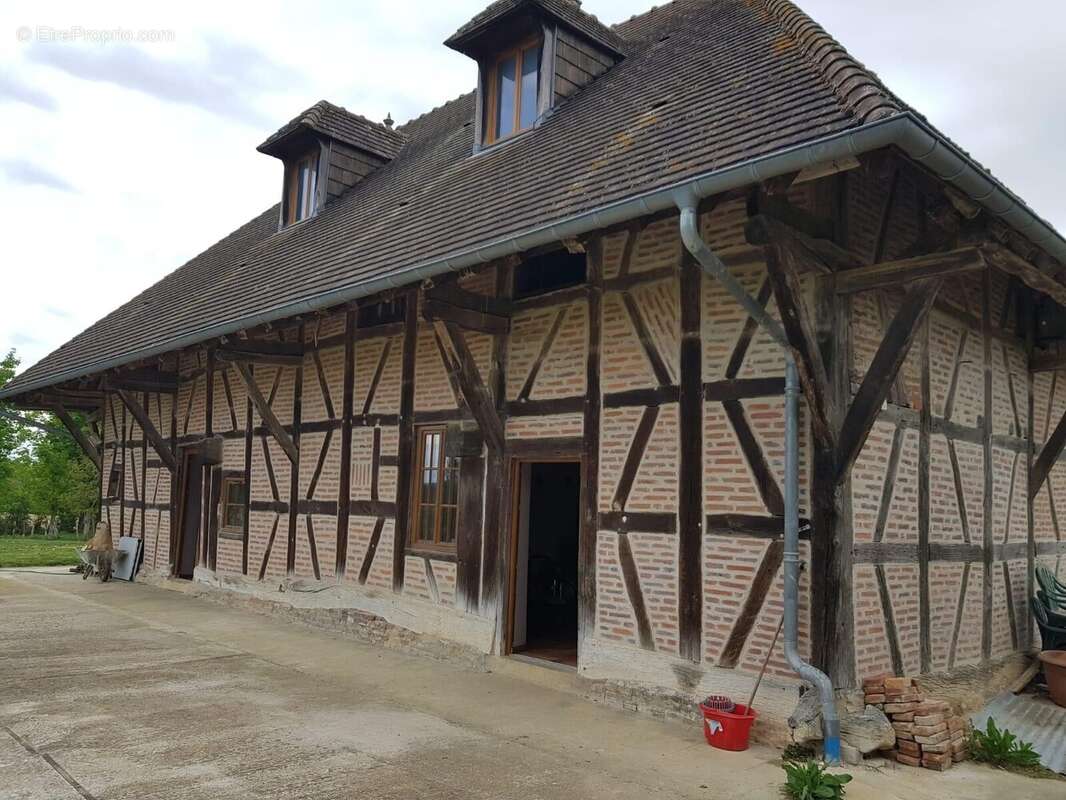 Maison à SAINT-GERMAIN-DU-BOIS