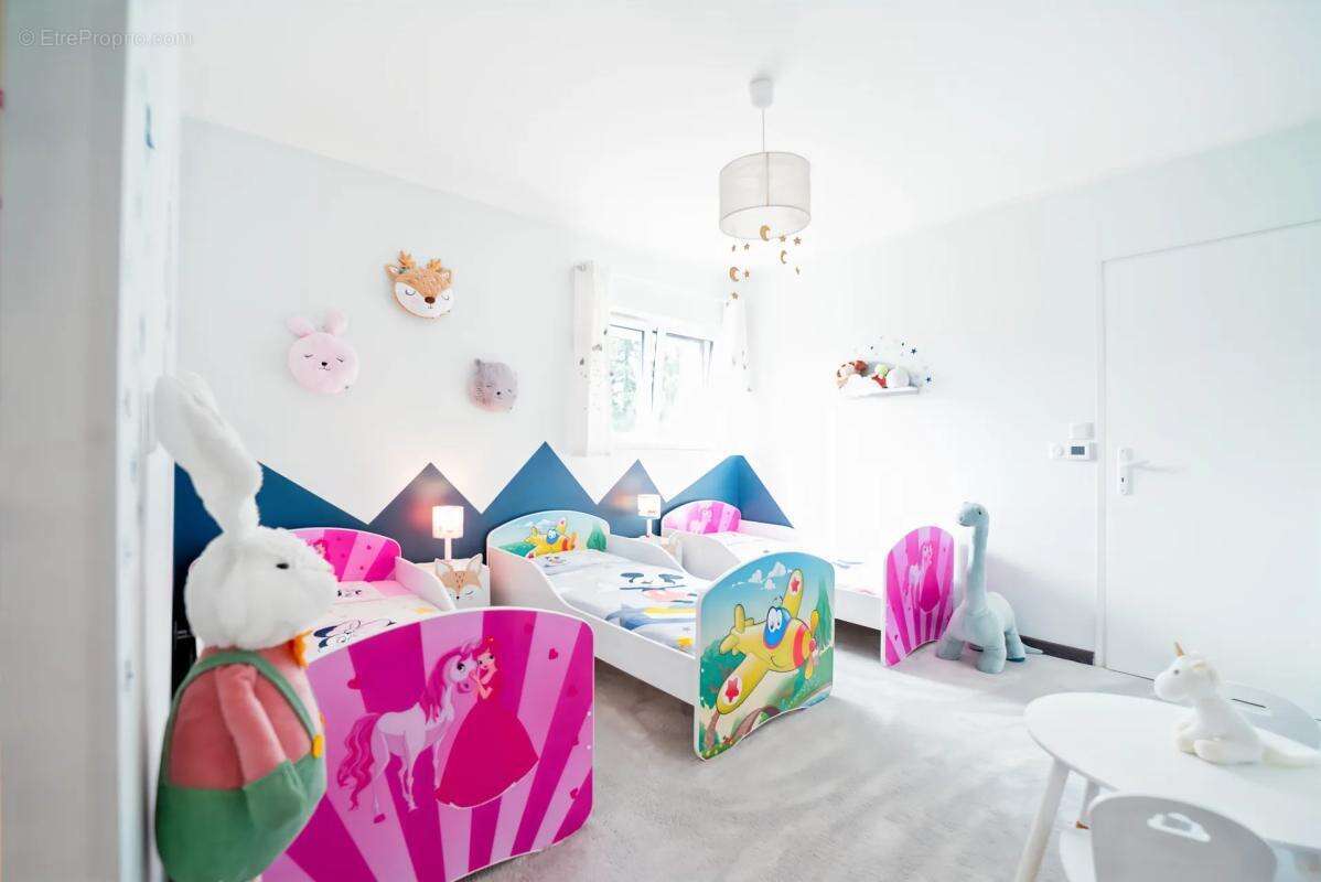 Maison à DOMPIERRE-SUR-VEYLE