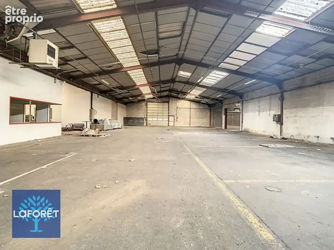 Entrepôt / local industriel Cholet 5600 m2 - photo 4