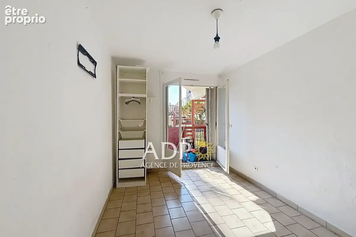 Appartement 42 m² à Saint-Laurent-Du-Var  - photo 5