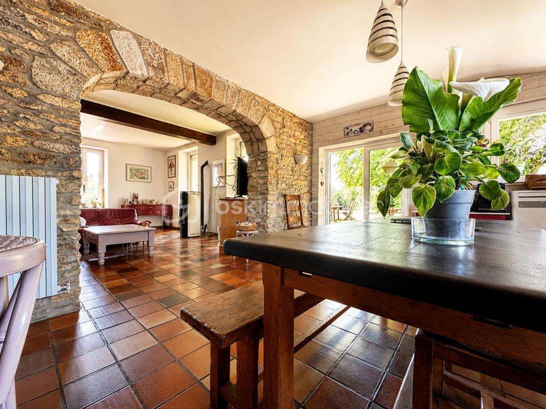 Maison de caractère 8 pièces avec jardin clos et potentiel d’évolution - photo 5