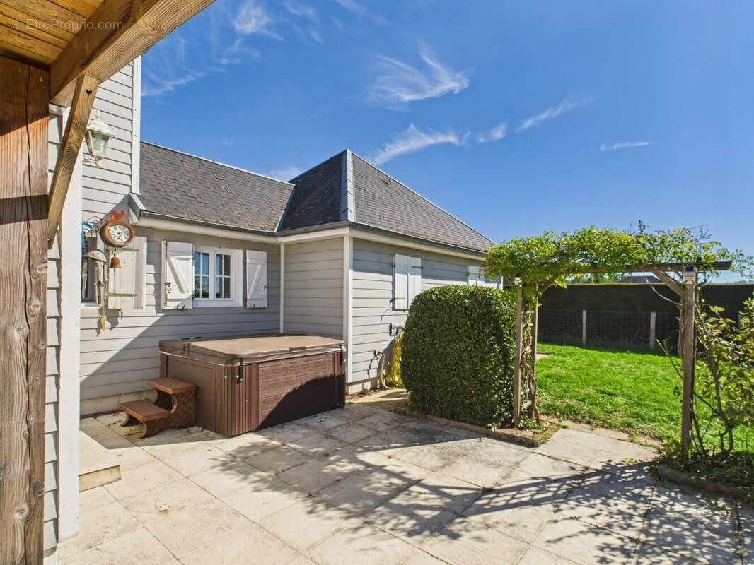 Maison à ABJAT-SUR-BANDIAT