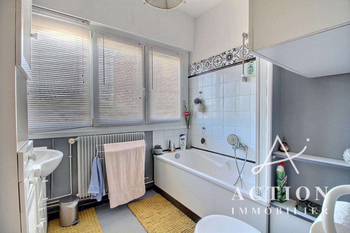 Bel etage - 4 chambres - jardin - garage - photo 8