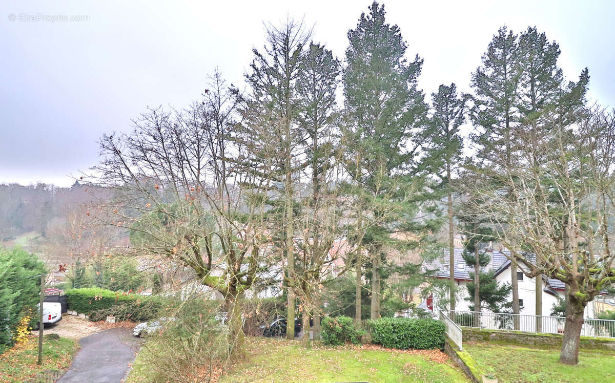 Appartement à CHARBONNIERES-LES-BAINS