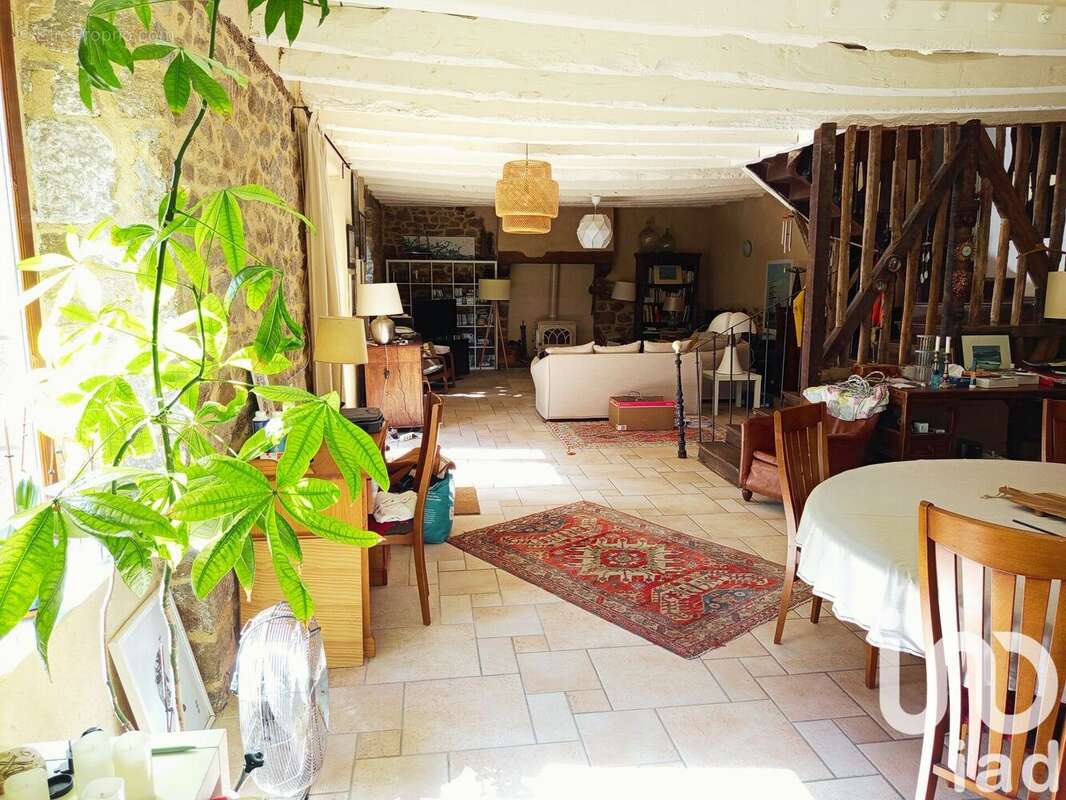 Maison 234 m² à La Chapelle-Chaussee  - photo 5