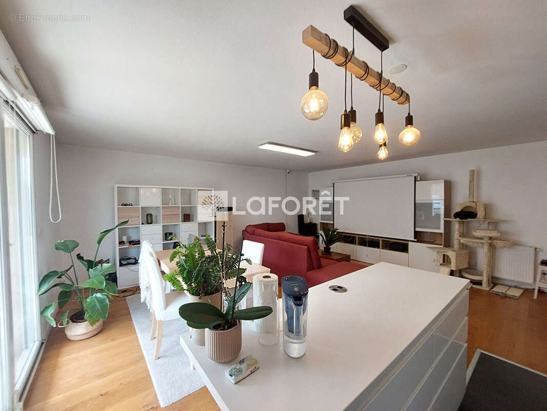Appartement à AUDUN-LE-TICHE