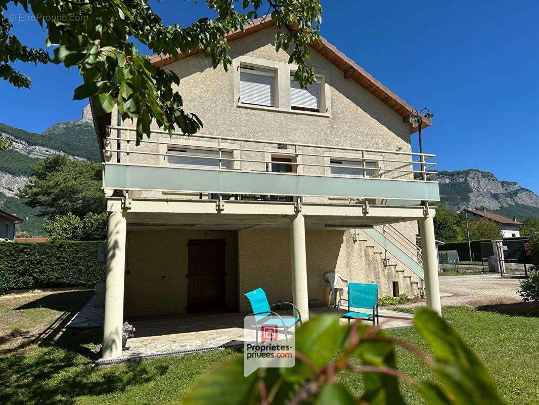 Maison familiale 122 m2 - 4 chambres - terrasse - jardin -  Crolles (38920) - photo 8