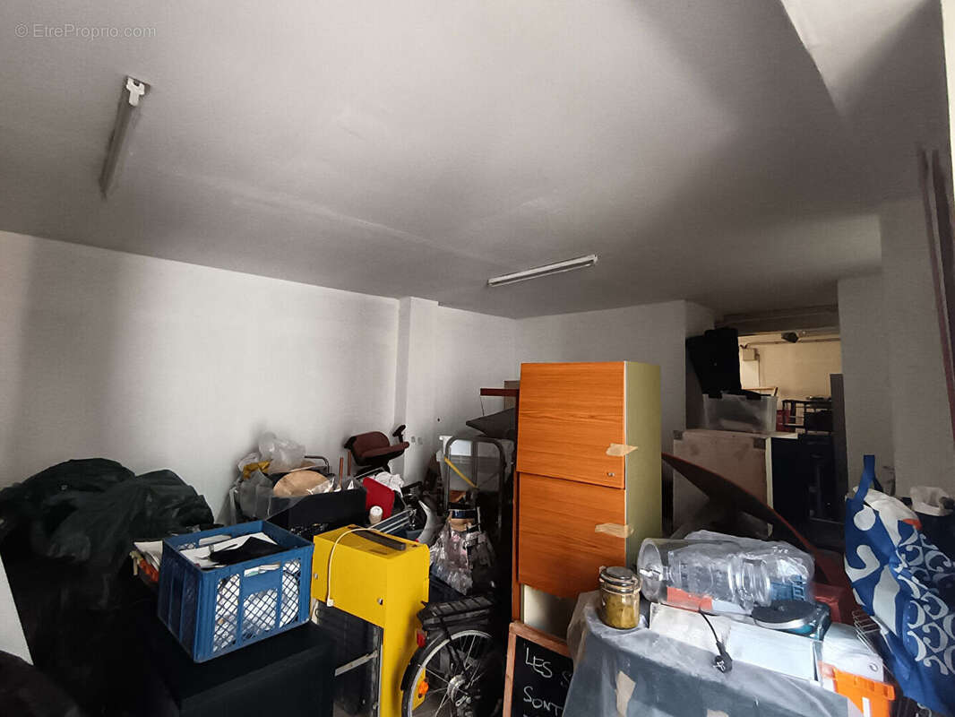 Commerce à CHAVILLE