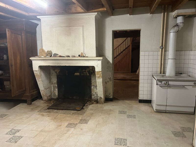 Maison à MOULIETS-ET-VILLEMARTIN