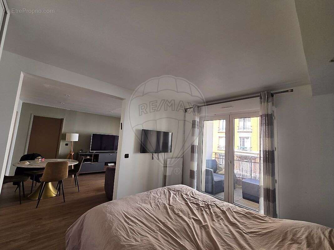 Appartement à LEVALLOIS-PERRET