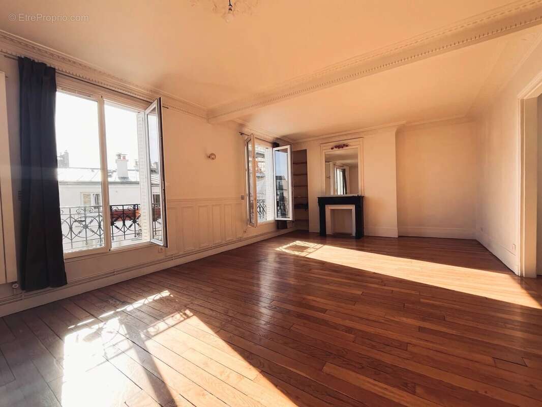 Appartement à PARIS-12E