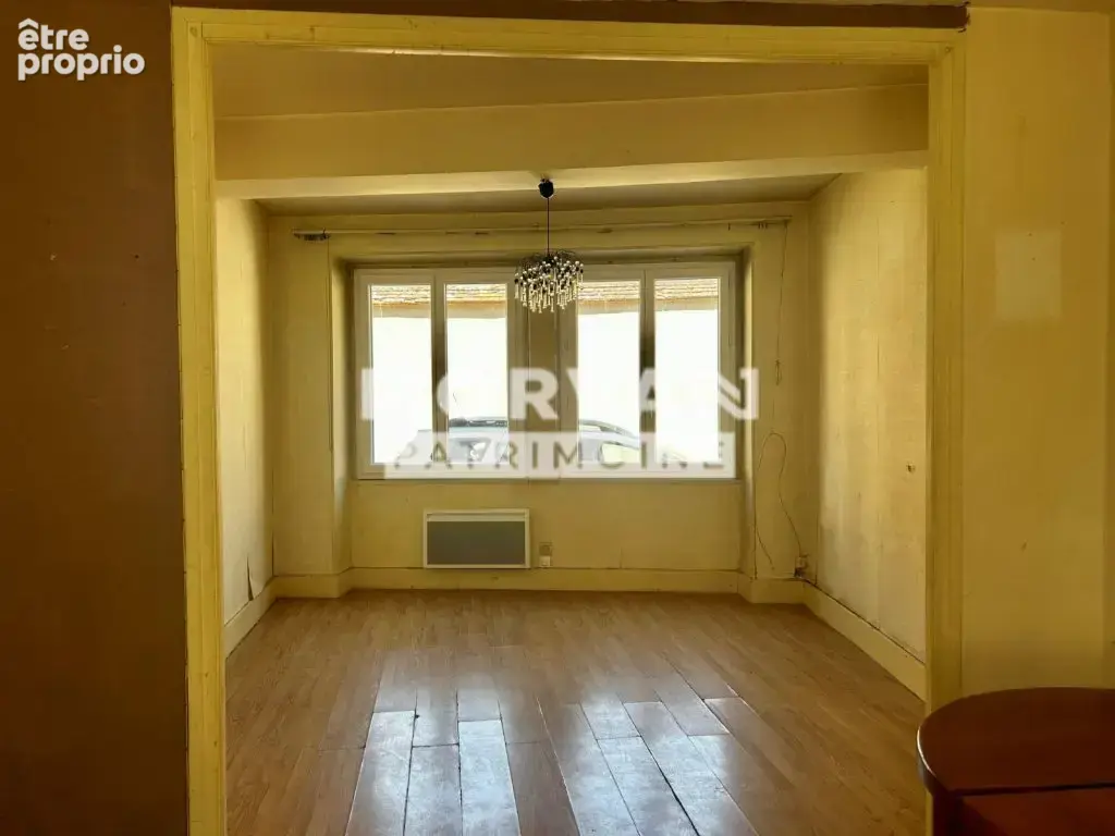 Maison mitoyenne coeur village toutes commodites avec cour et garage - photo 8