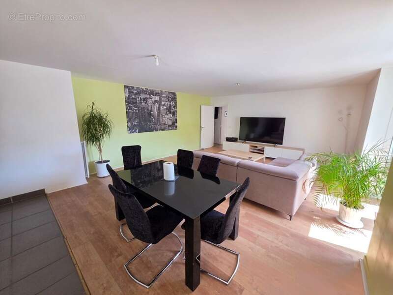 Appartement à vendre 4 pièces RIS ORANGIS (91) - photo 3