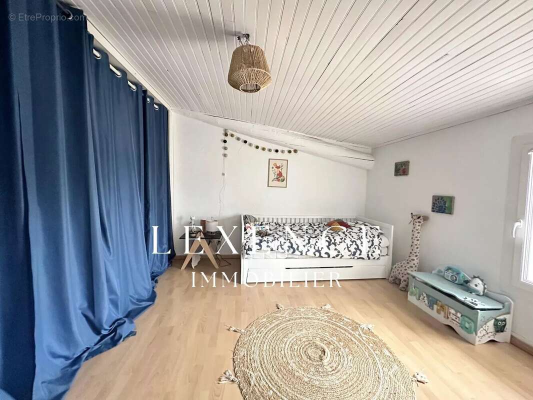 Maison à LA FARE-LES-OLIVIERS