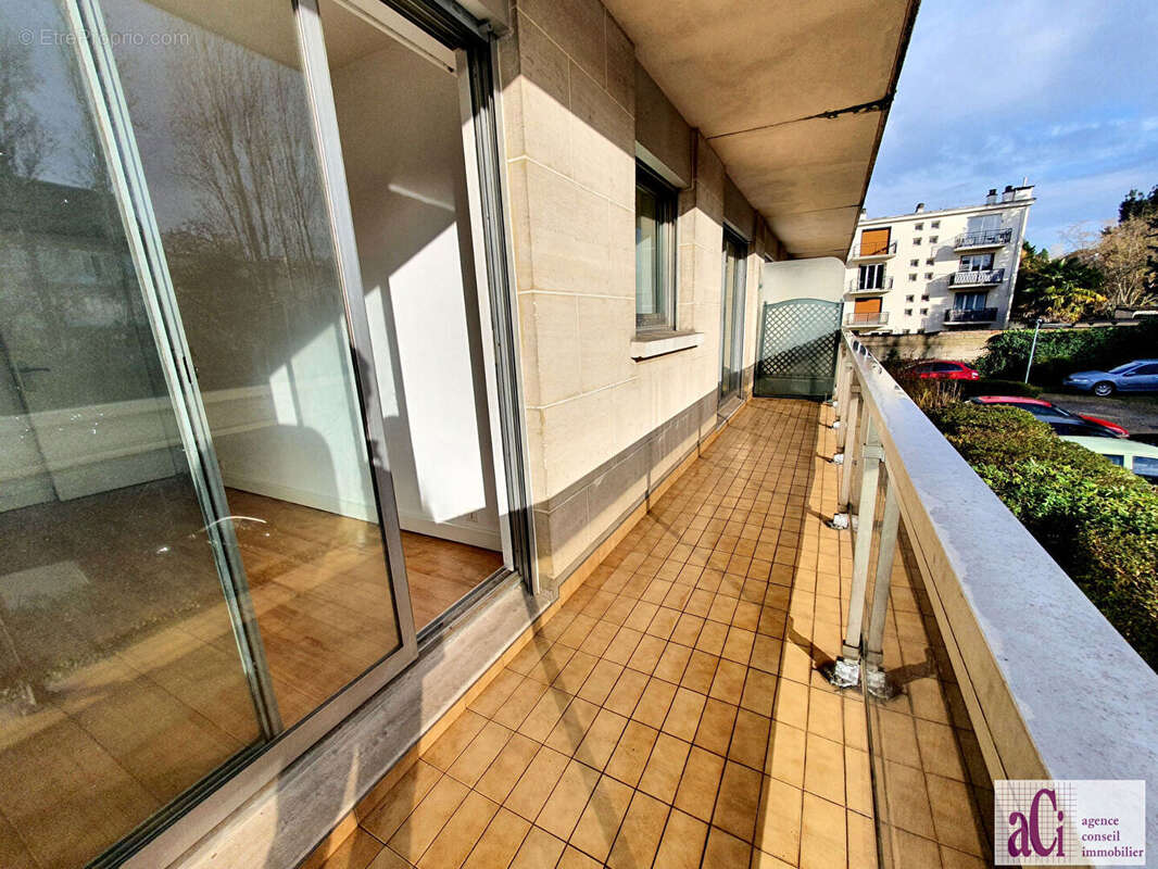 Appartement à L'HAY-LES-ROSES