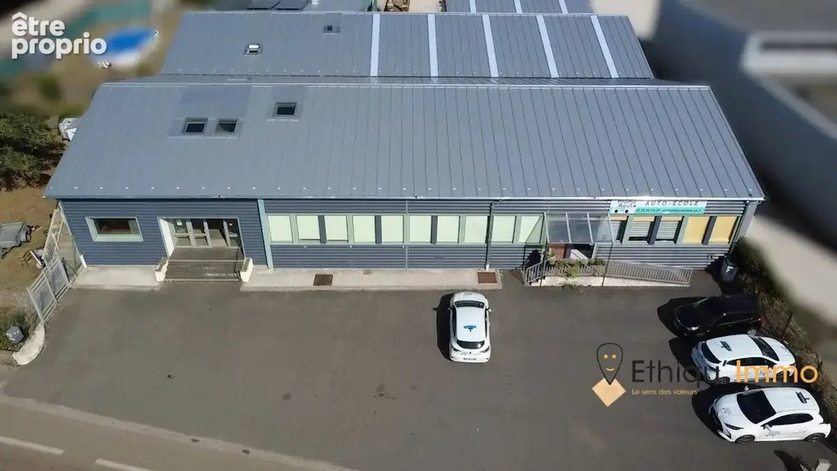 Commerce 929 m² à vendre à Chaumont (52000) - photo 2