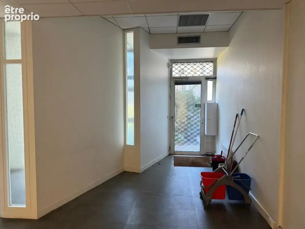 Bureau - Gentilly - 72m² - photo 10