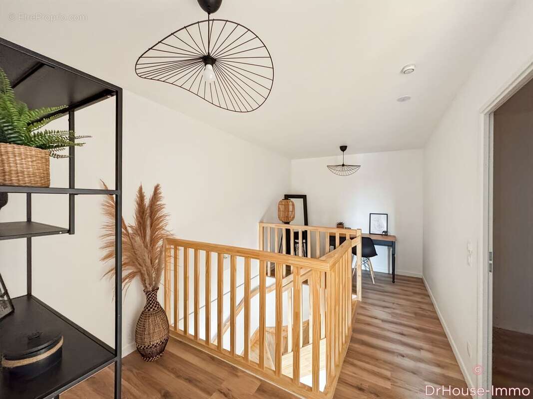 Appartement 76 m² à Merignac  - photo 61