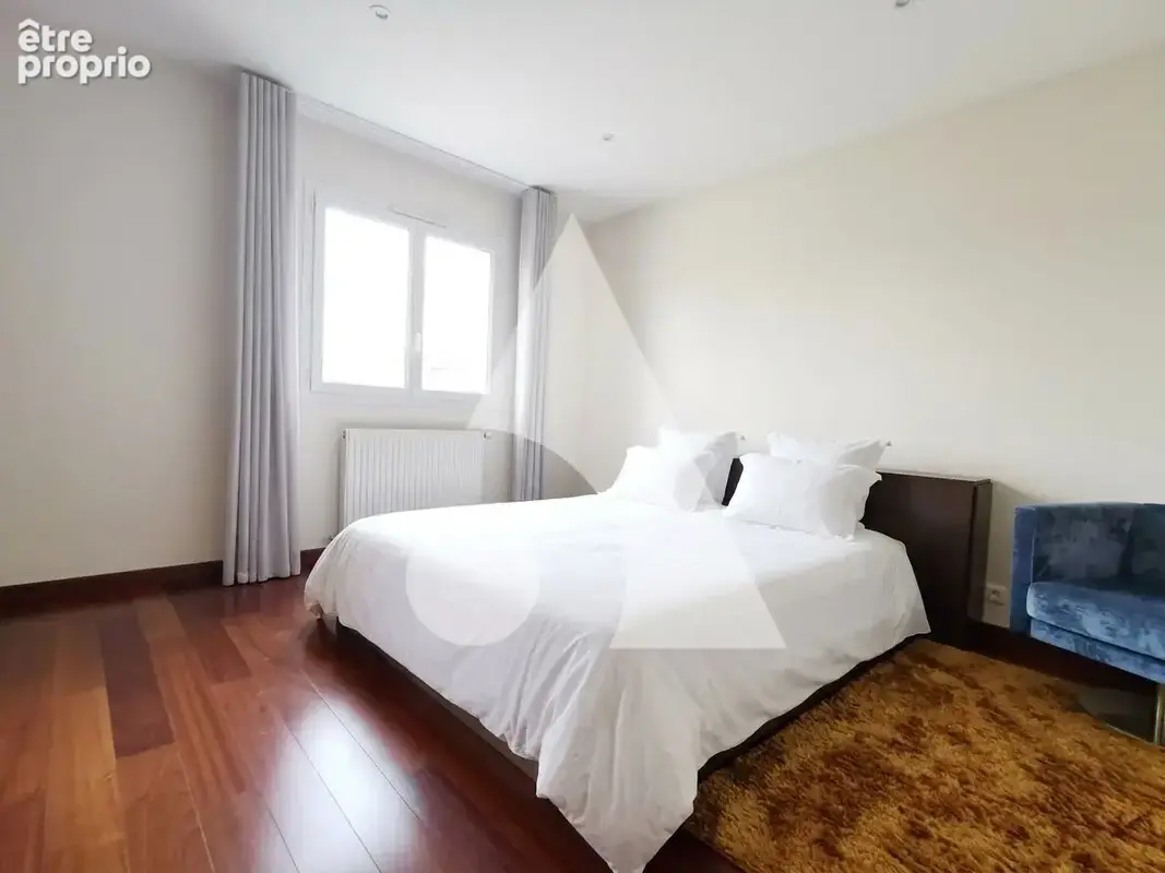 Les Muriers, Magnifique Maison 5 pièces de 150 m2 - photo 5