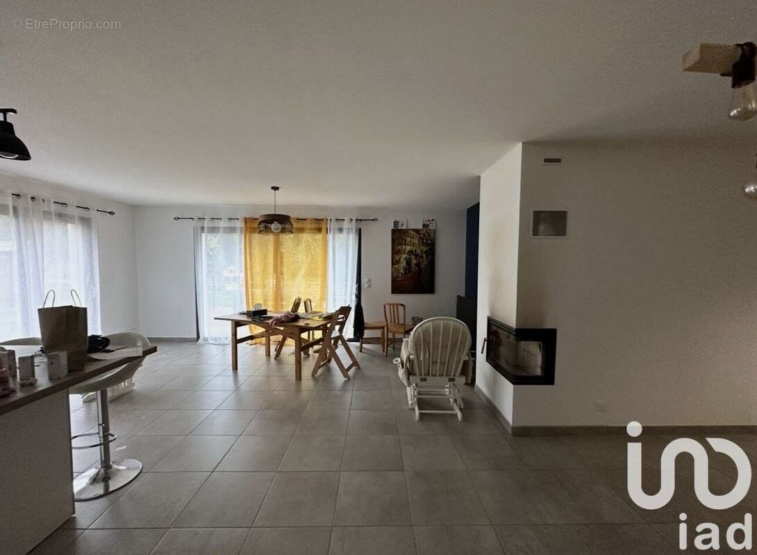 Photo 2 - Maison à SAINT-QUENTIN-LA-POTERIE