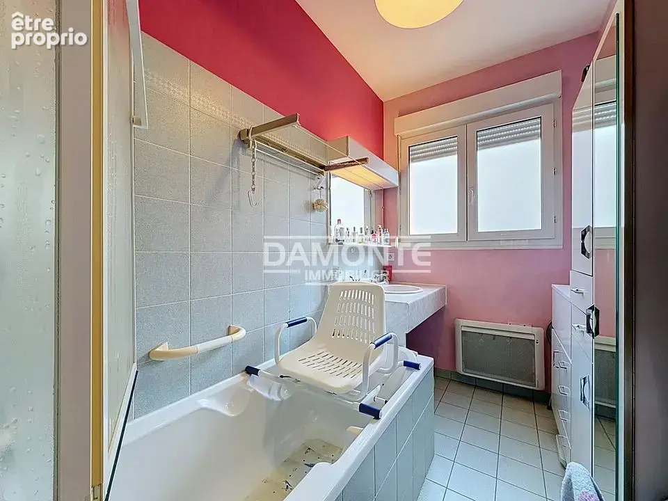 Troyes - Appartement 85m2 dans une belle copropriété avec stationnement et cave - photo 7