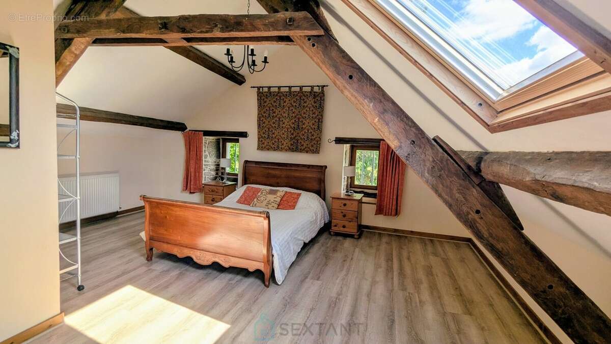 Grande maison en pierres de 265 m²  8 chambres  Fort potentiel d'accueil  Idéal gîte ou grande famille - photo 17