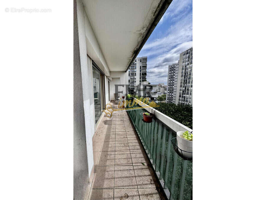 Appartement à PARIS-14E