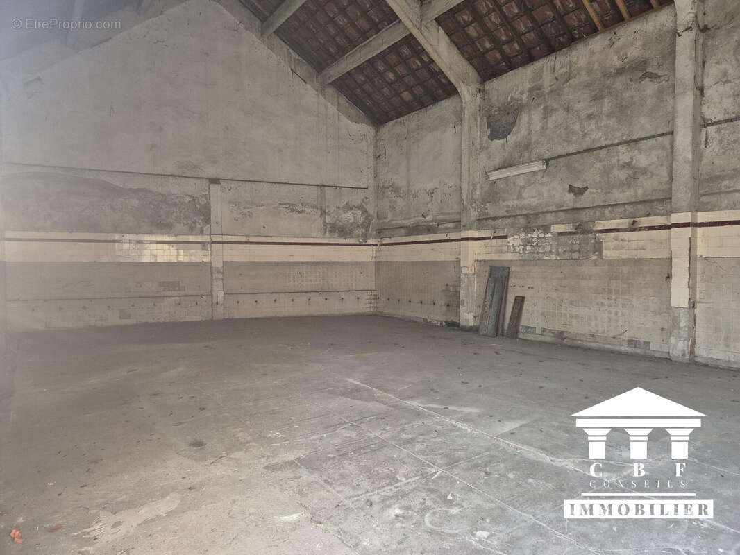 Commerce 408 m² à Montceau-Les-Mines  - photo 6