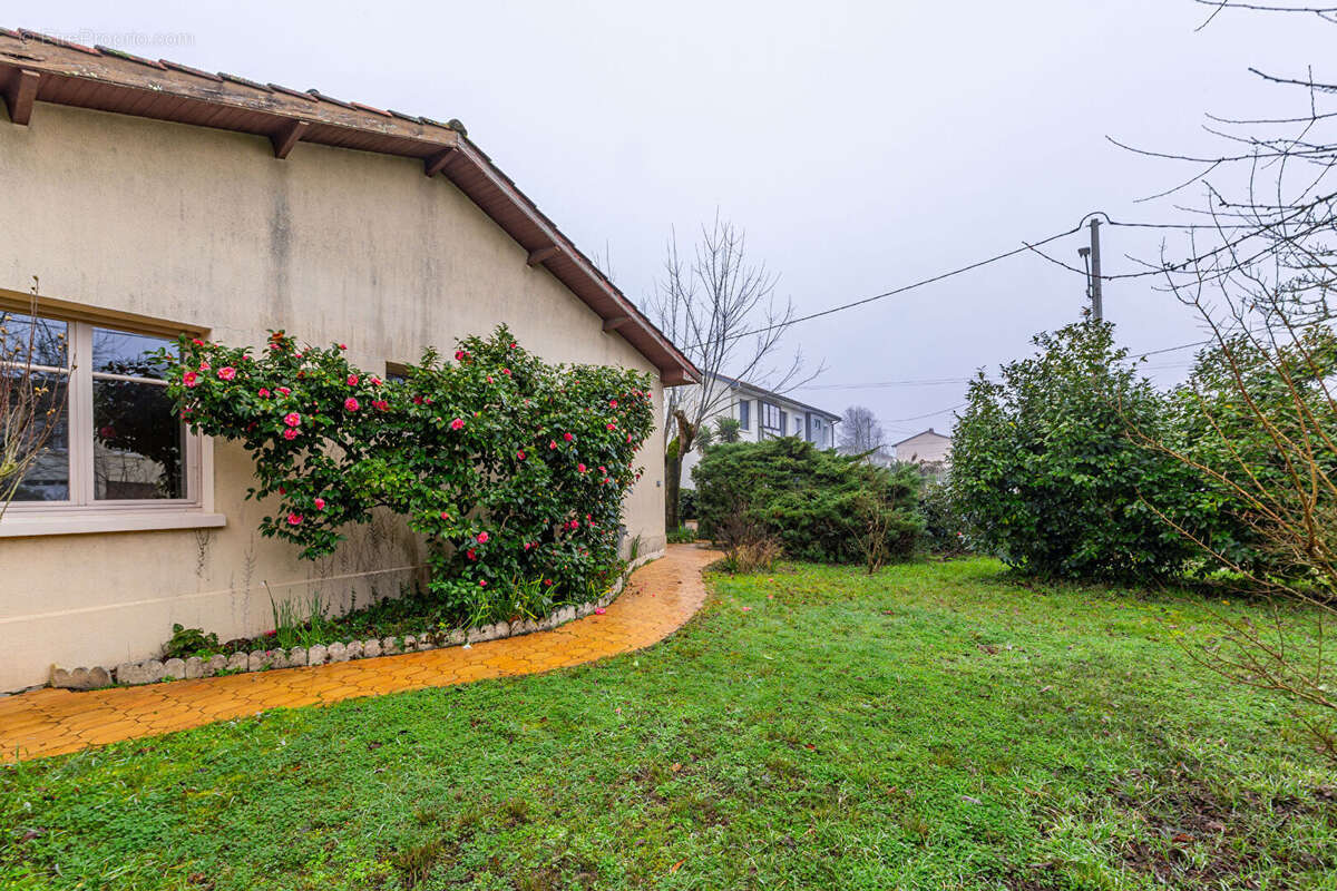 Maison à VILLENAVE-D'ORNON