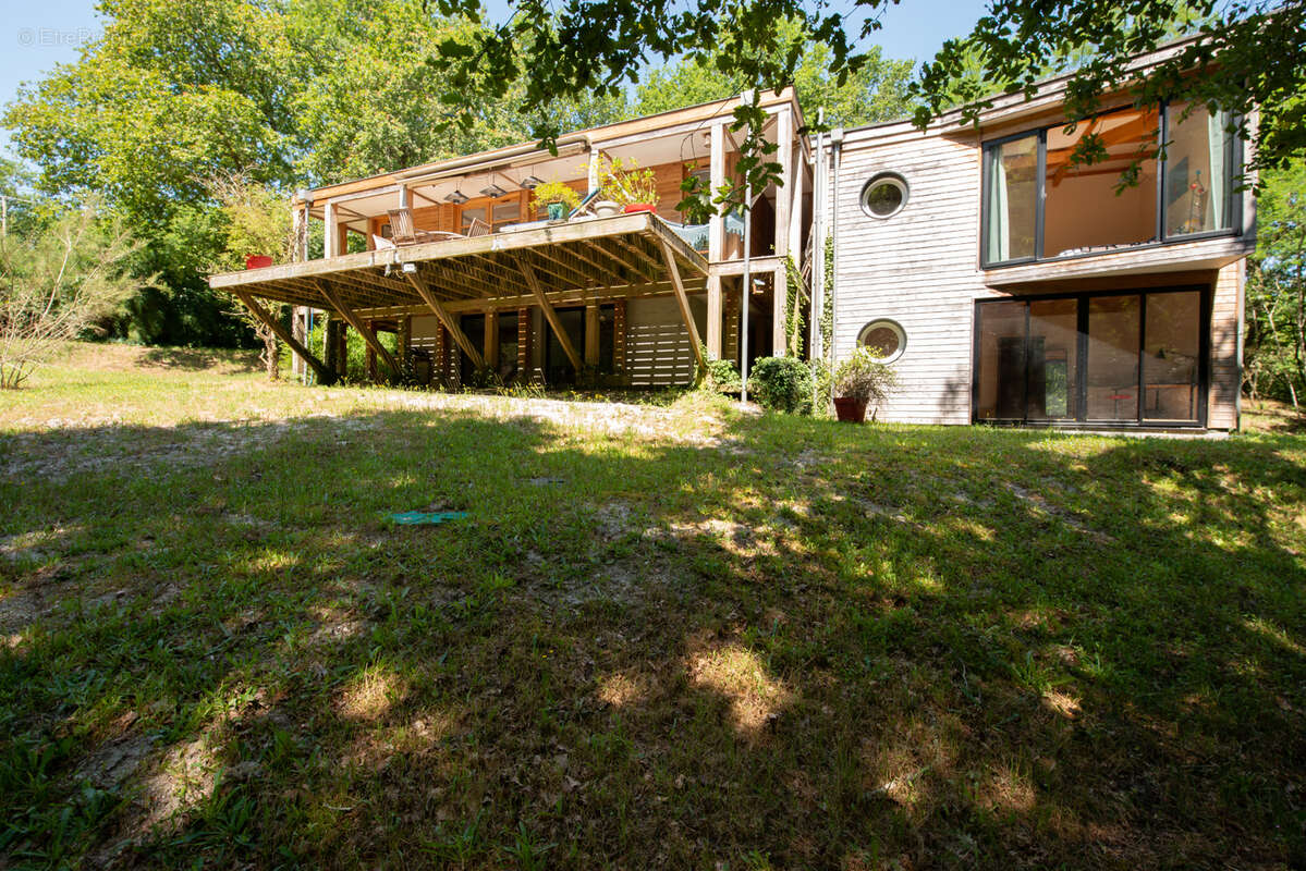 Maison à CABANAC-ET-VILLAGRAINS