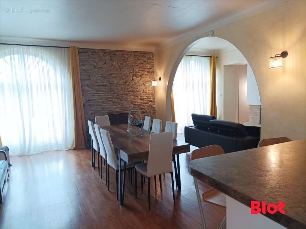 Maison à SAINT-AUBIN-DES-LANDES