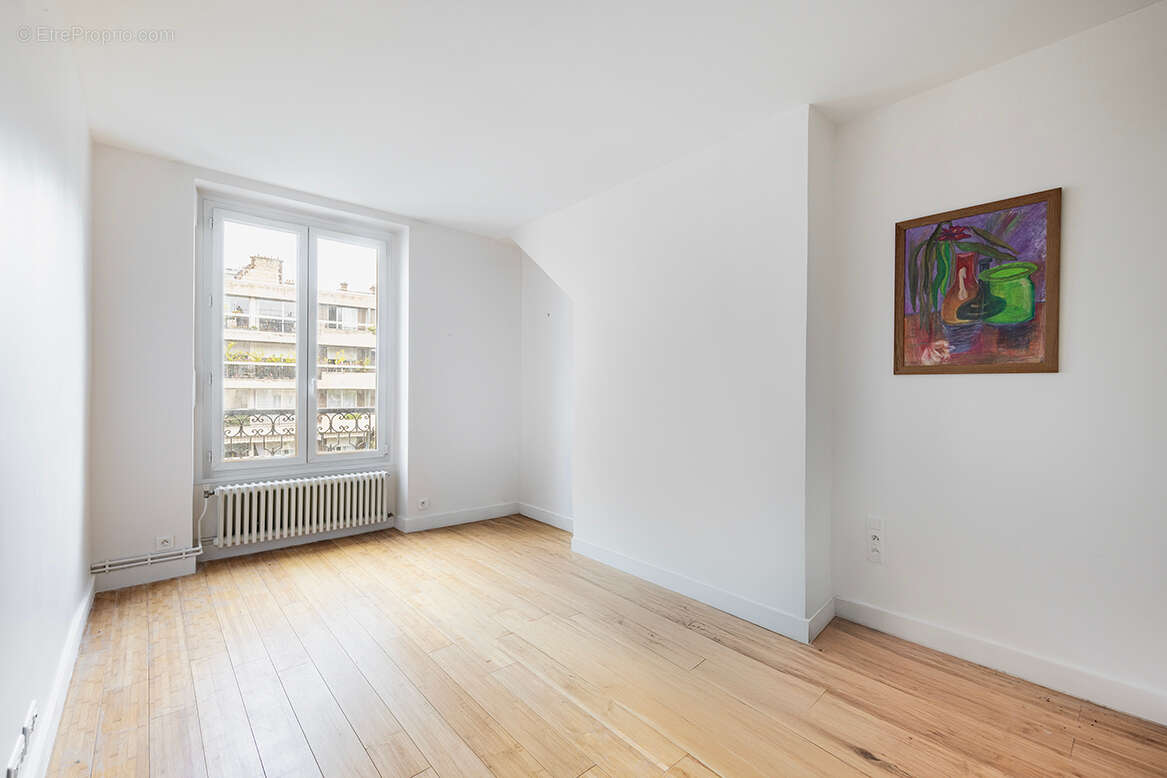 Appartement à NEUILLY-SUR-SEINE