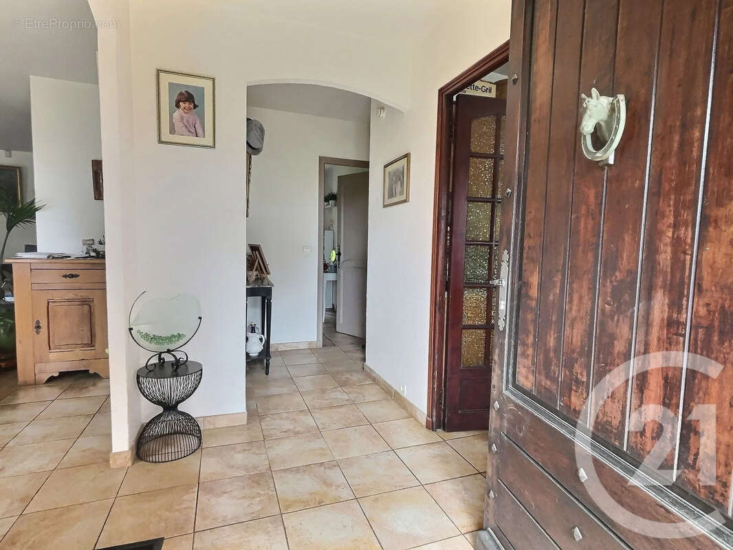 Maison à VALBONNE