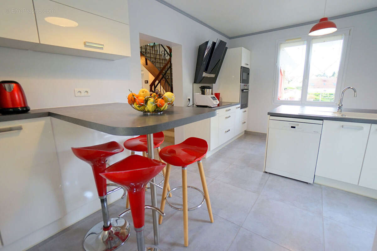 Maison à MEZIERES-SUR-SEINE