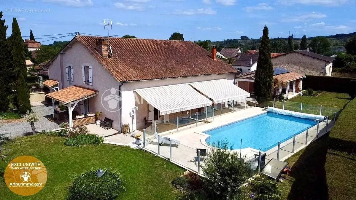 Maison à SAINT-LEON-SUR-L'ISLE