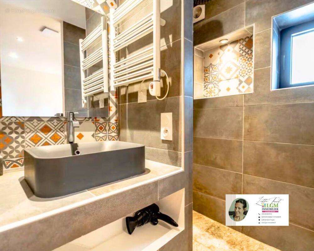 Maison à PLAN-DE-LA-TOUR