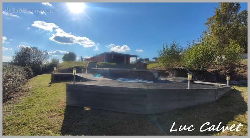 Maison à MONCLAR-DE-QUERCY