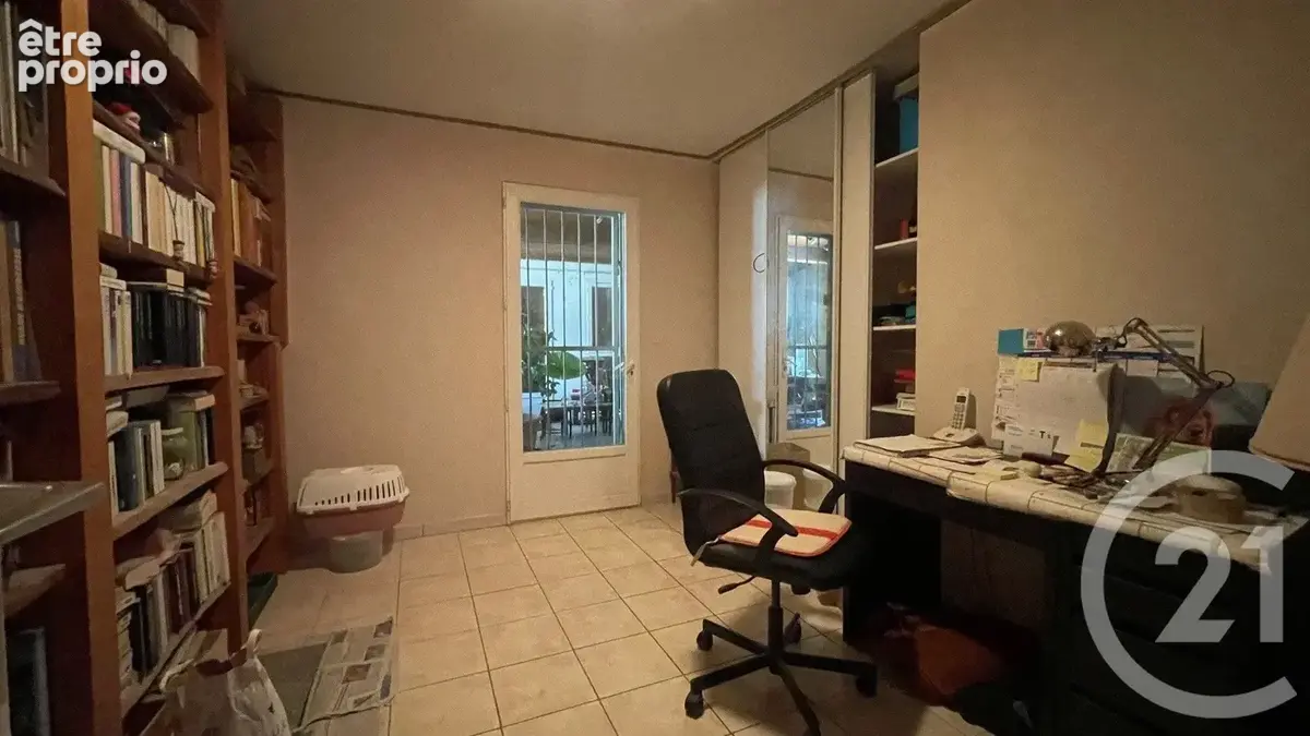 Maison 5 pièces 147 m² à vendre à Saint-Martin-De-Laye (33910) - photo 8