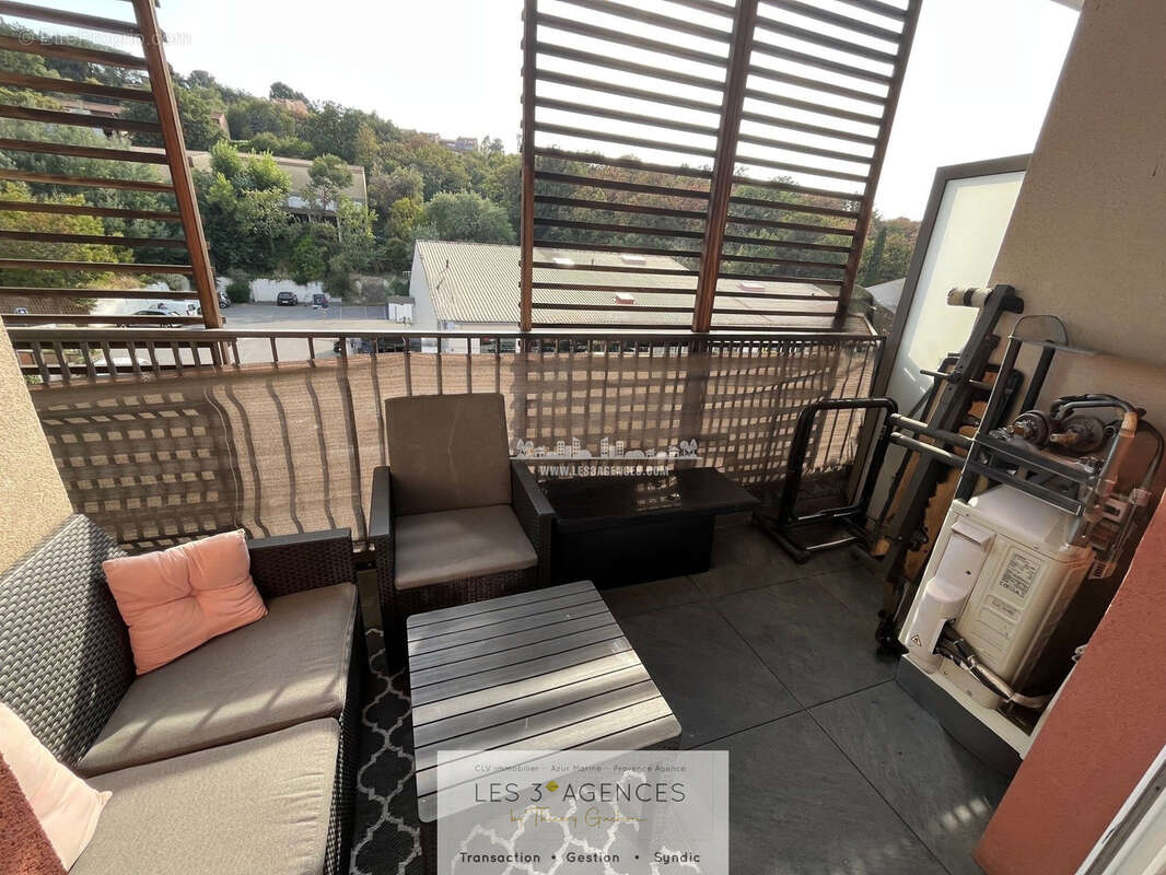 Appartement à COGOLIN