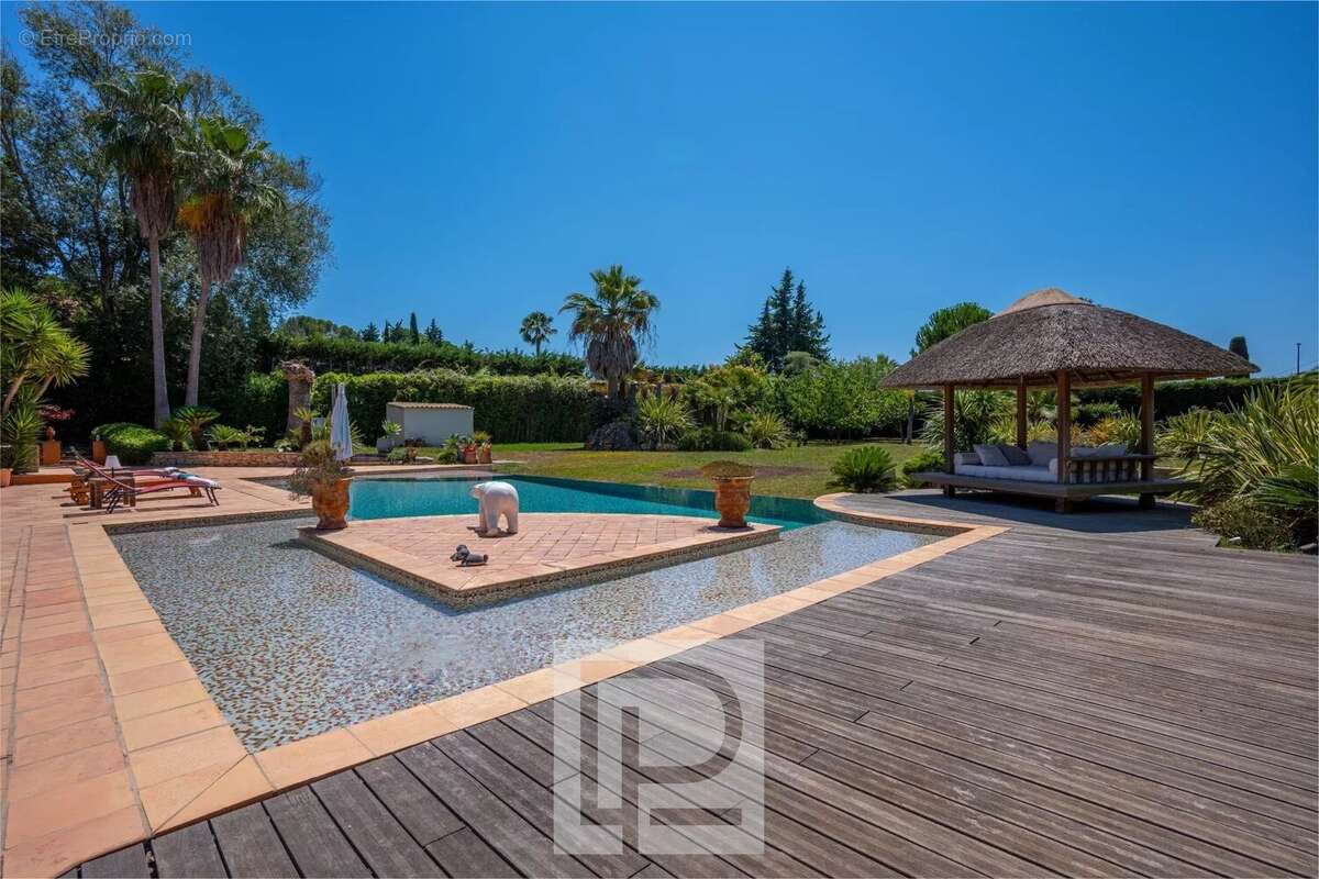 Maison à MOUGINS