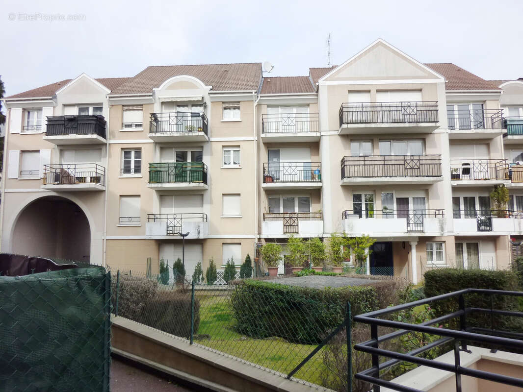 Commerce à SAINT-BRICE-SOUS-FORET