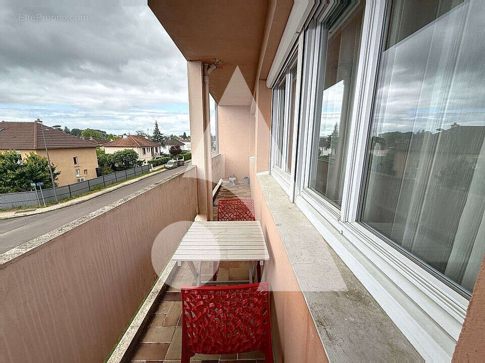 Appartement à CHATENOY-LE-ROYAL