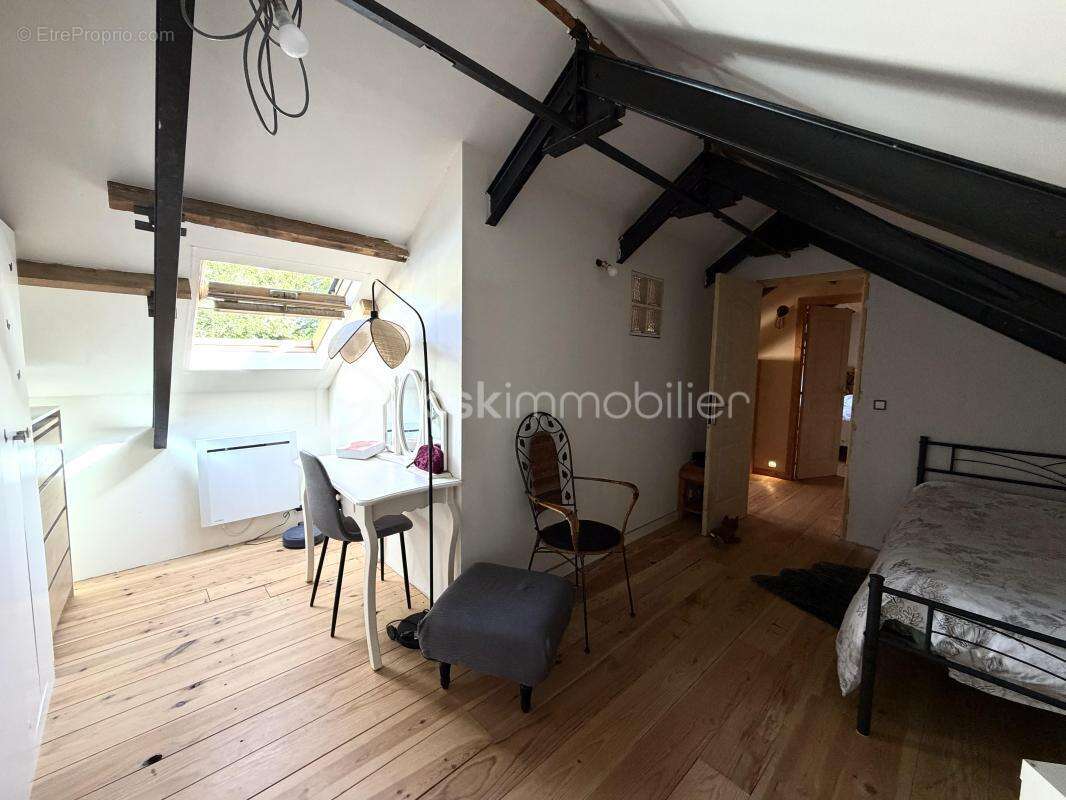 Maison familiale avec sous-sol, 4 chambres , dépendance et bois - photo 24