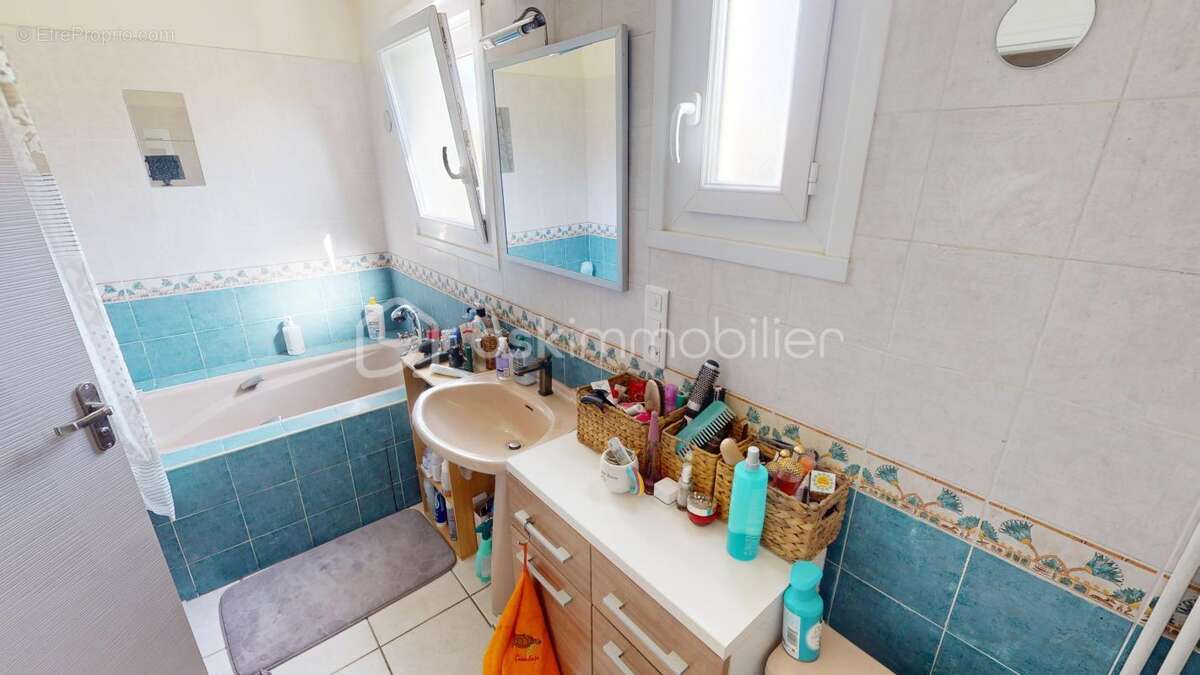 Maison à SAINT-DOULCHARD