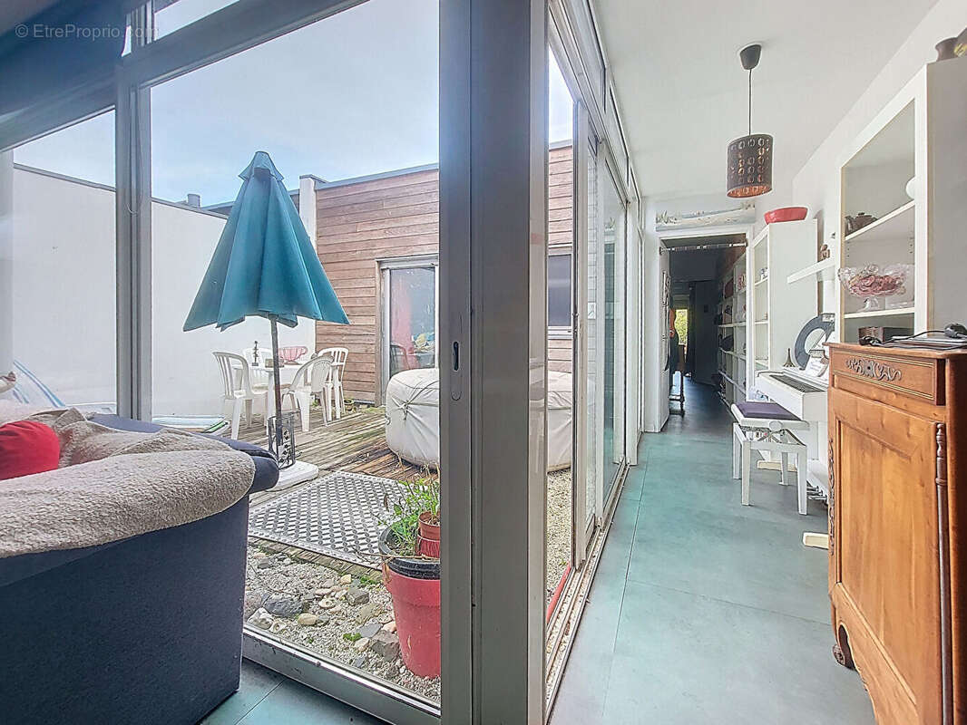 Maison à BLANQUEFORT