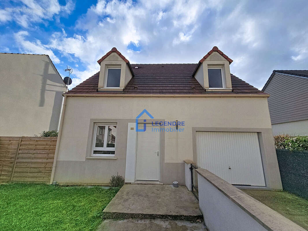 Maison à PIERRELAYE