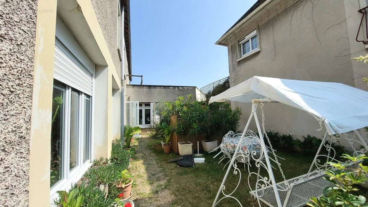 Appartement à LENCLOITRE