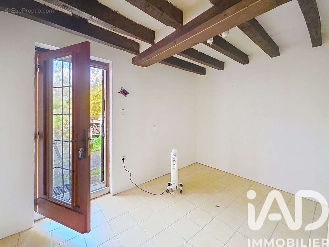 Maison 40 m² à Coullons  - photo 7